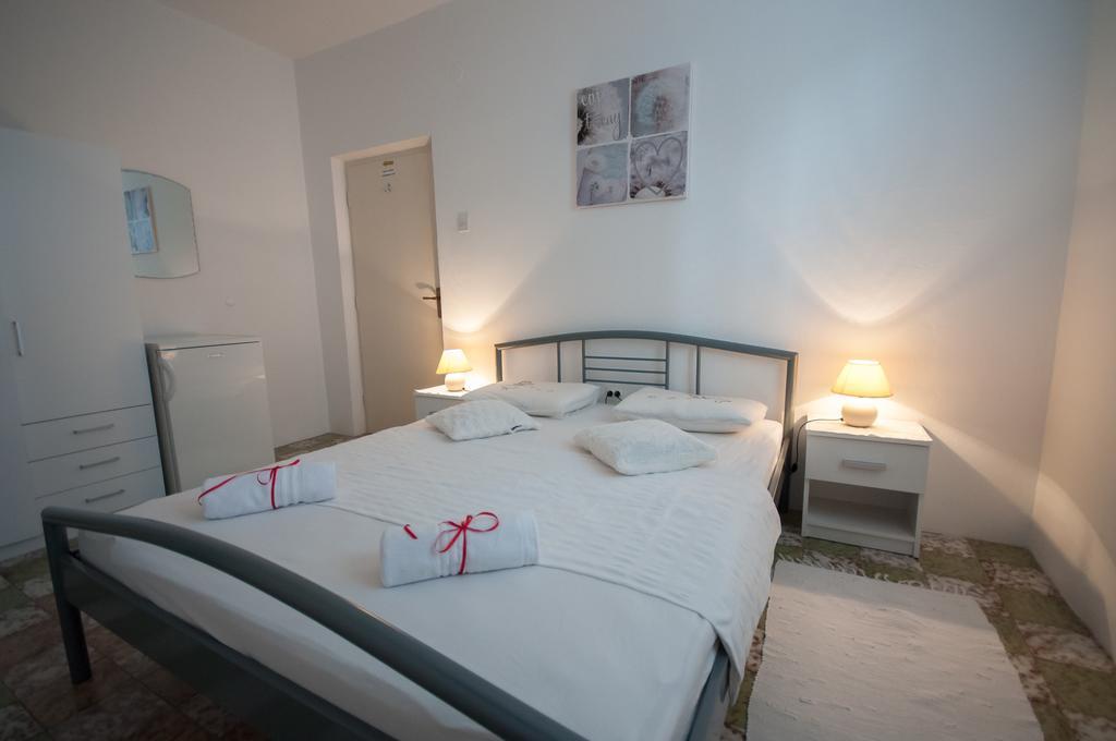 Apartments Srijemsi Млини Экстерьер фото