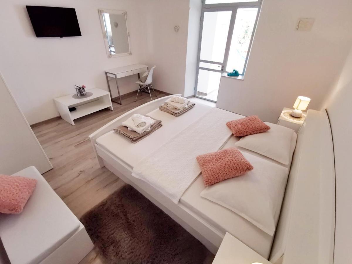 Apartments Srijemsi Млини Экстерьер фото